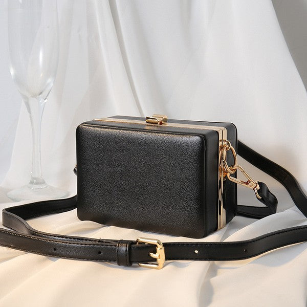 Link Square Purse